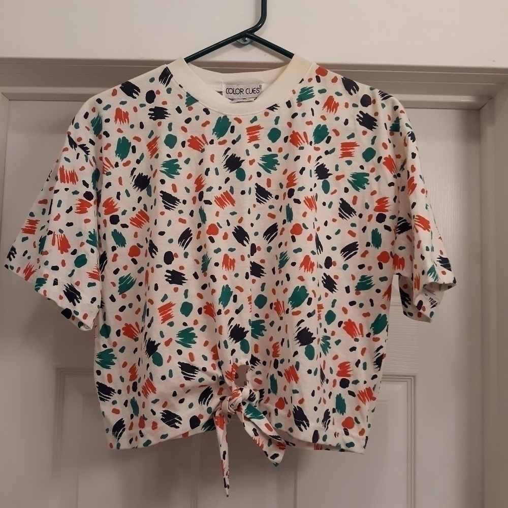 🌟 Vintage color cues crop top size medium